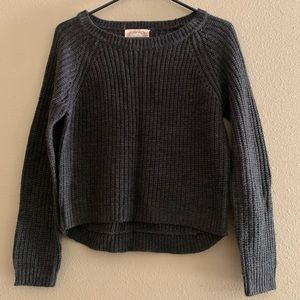 Beautiful Grey Knit Sweater, PERFECT FOR FALL!